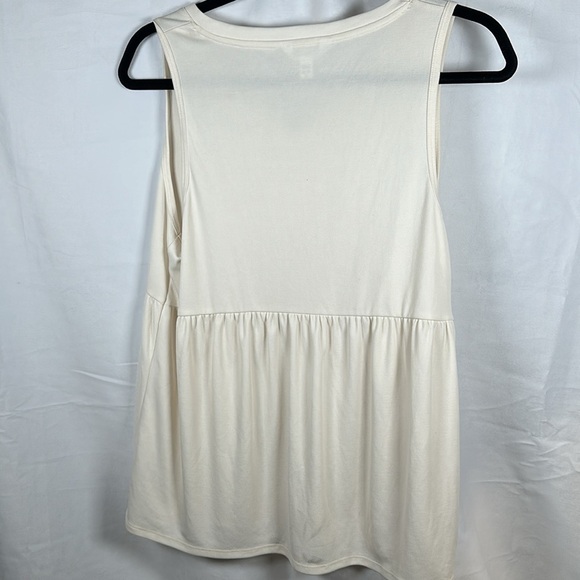 TIME AND TRU TANK TOP SIZE(M) - Picture 7 of 7